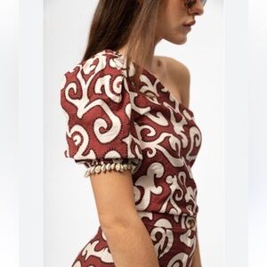 Sophie + Lucie women’s one shoulder blouse size 34 seashells decorations Spain